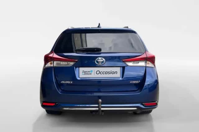 Toyota Auris (2017) thumbnail 6