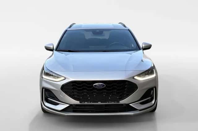 Ford Focus (2023) thumbnail 2
