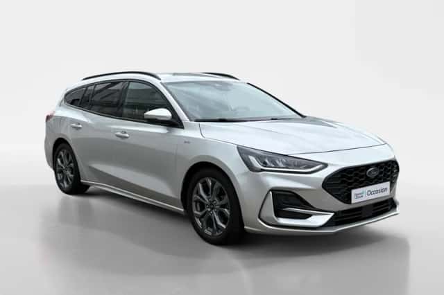 Ford Focus (2023) thumbnail 3
