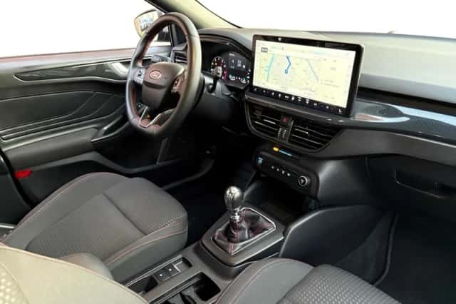 Ford Focus (2023) thumbnail 23