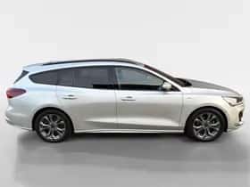 Ford Focus (2023) thumbnail 4