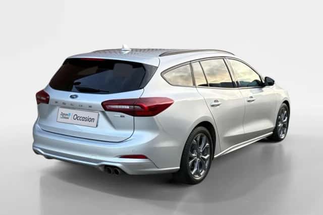 Ford Focus (2023) thumbnail 5