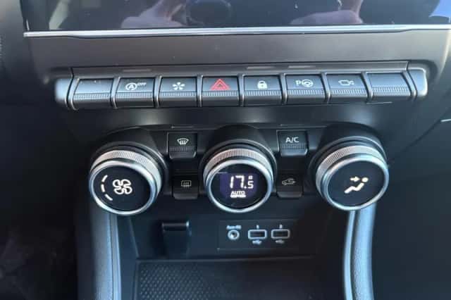Renault Captur (2020) thumbnail 20