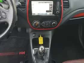 Renault Captur (2015) thumbnail 29