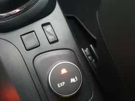 Renault Captur (2015) thumbnail 30