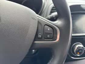 Renault Captur (2019) thumbnail 14
