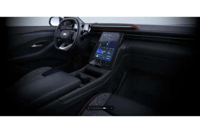 Ford Explorer (2026) thumbnail 8