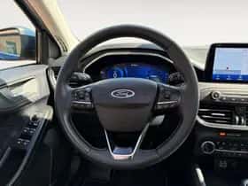 Ford Focus (2021) thumbnail 12