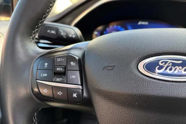 Ford Focus (2021) thumbnail 13