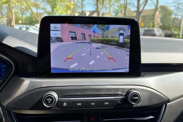 Ford Focus (2021) thumbnail 16