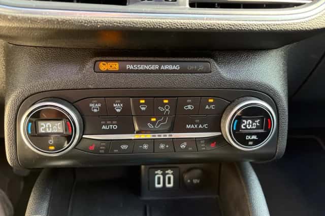 Ford Focus (2021) thumbnail 19