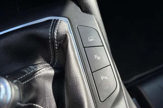Ford Focus (2021) thumbnail 25