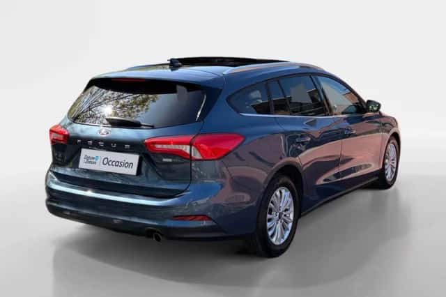 Ford Focus (2021) thumbnail 5