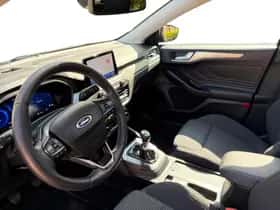 Ford Focus (2021) thumbnail 10