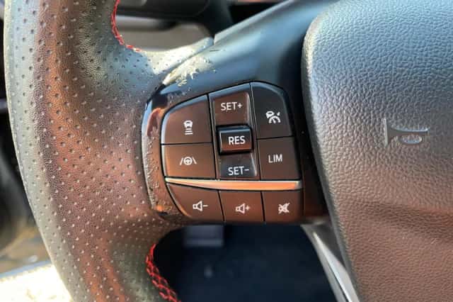 Ford Kuga (2022) thumbnail 13