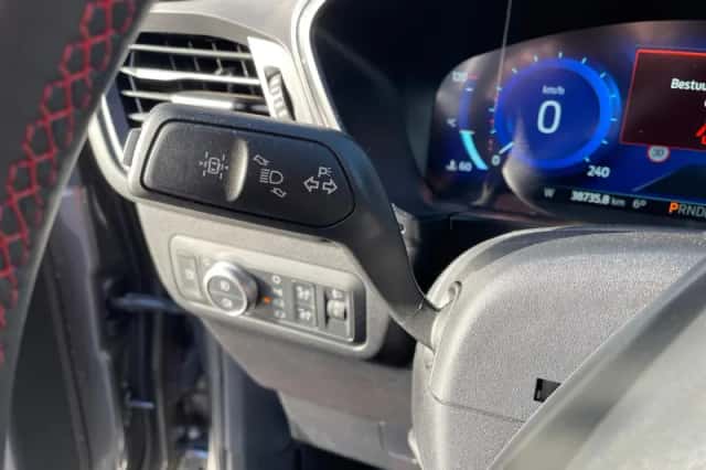 Ford Kuga (2022) thumbnail 16