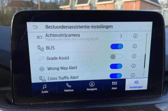 Ford Kuga (2022) thumbnail 21