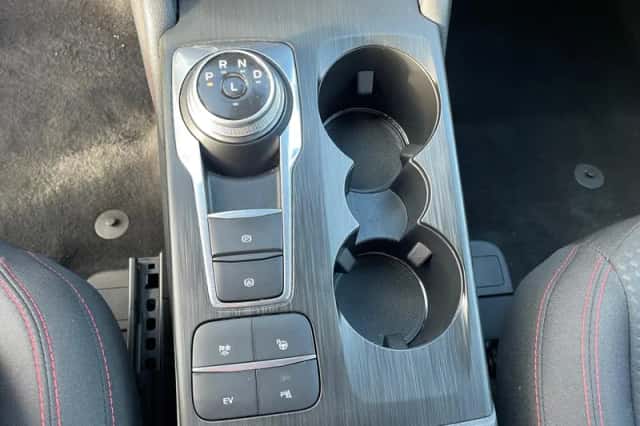 Ford Kuga (2022) thumbnail 25