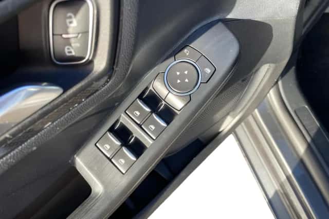 Ford Kuga (2022) thumbnail 28