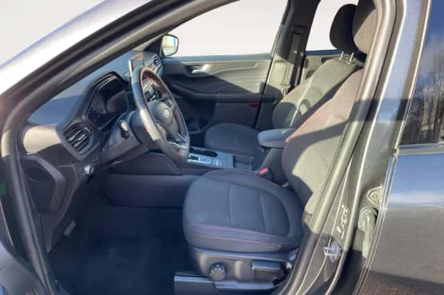 Ford Kuga (2022) thumbnail 9