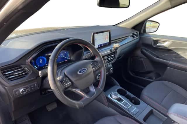Ford Kuga (2022) thumbnail 10