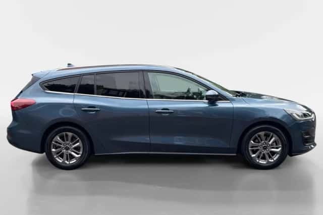 Ford Focus (2024) thumbnail 4