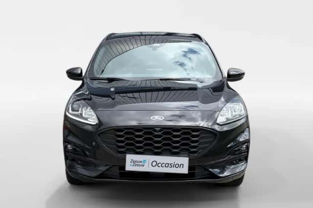 Ford Kuga (2023) thumbnail 2