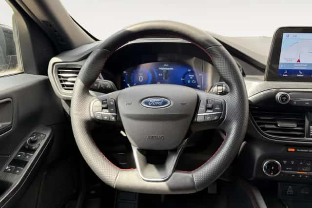 Ford Kuga (2023) thumbnail 12