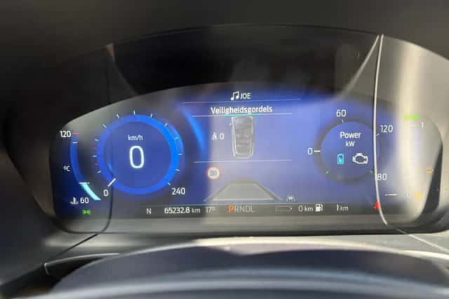 Ford Kuga (2023) thumbnail 13