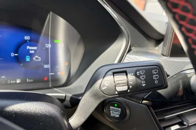 Ford Kuga (2023) thumbnail 30