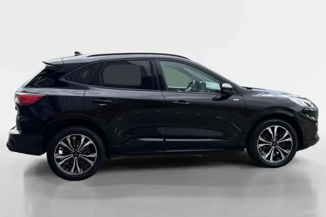 Ford Kuga (2023) thumbnail 4