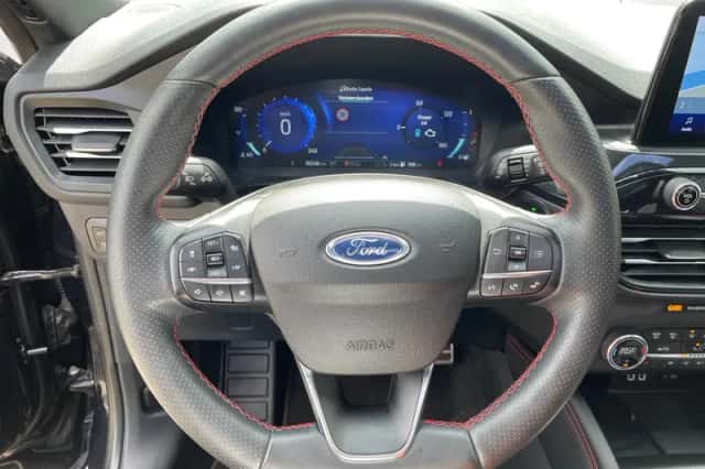 Ford Kuga (2021) thumbnail 11
