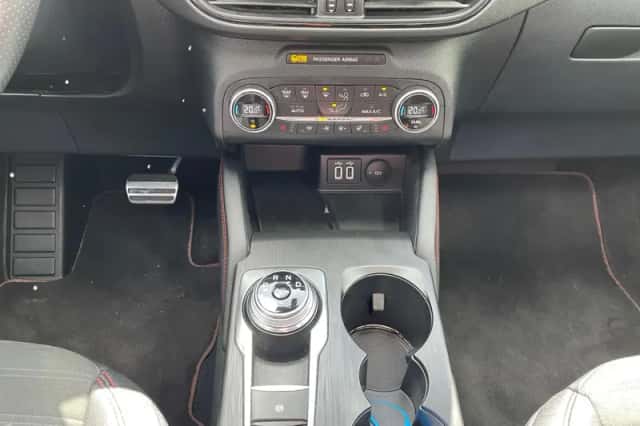 Ford Kuga (2021) thumbnail 15