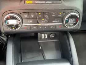 Ford Kuga (2021) thumbnail 16