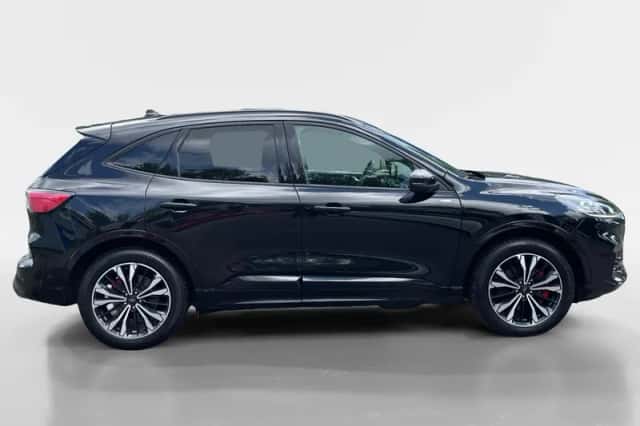 Ford Kuga (2021) thumbnail 4