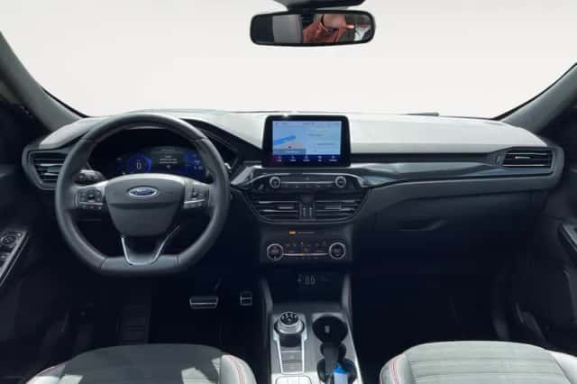 Ford Kuga (2021) thumbnail 10