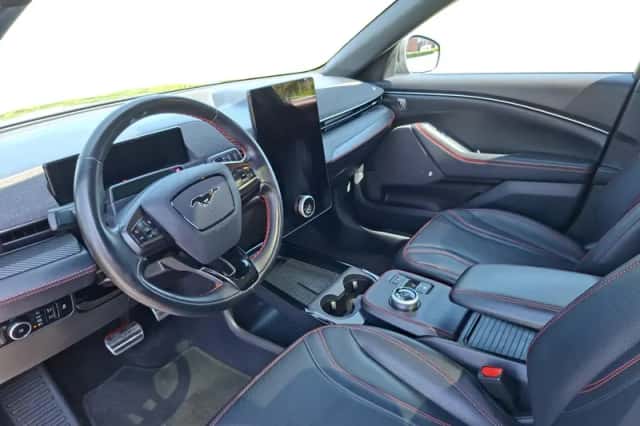 Ford Mustang Mach-E (2024) thumbnail 11
