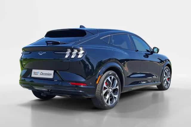 Ford Mustang Mach-E (2024) thumbnail 5