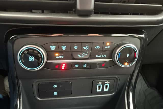 Ford EcoSport (2022) thumbnail 24