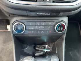 Ford Fiesta (2019) thumbnail 17