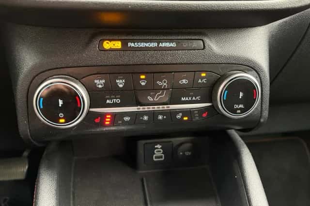 Ford Kuga (2023) thumbnail 17