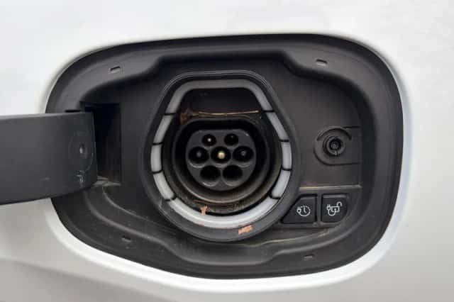 Ford Kuga (2023) thumbnail 19