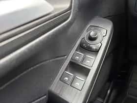 Ford Kuga (2023) thumbnail 25