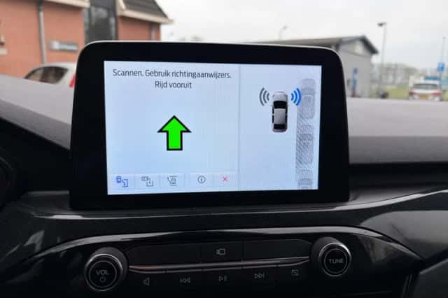 Ford Kuga (2023) thumbnail 30