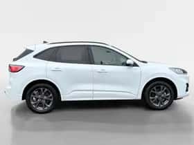 Ford Kuga (2023) thumbnail 4