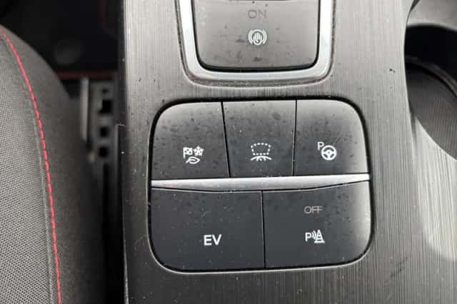 Ford Kuga (2023) thumbnail 31