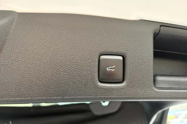 Ford Kuga (2023) thumbnail 34