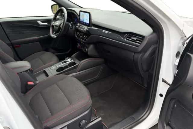 Ford Kuga (2023) thumbnail 41