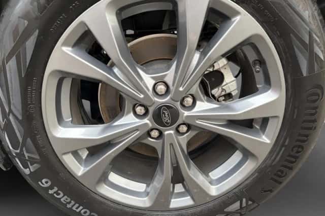 Ford Kuga (2023) thumbnail 8