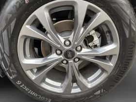 Ford Kuga (2023) thumbnail 8